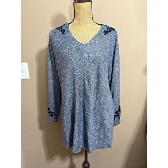 CJ Banks Knit Top Size 1X Heather Blue Pockets Long Sleeve Embroidered Tunic - Picture 1 of 13